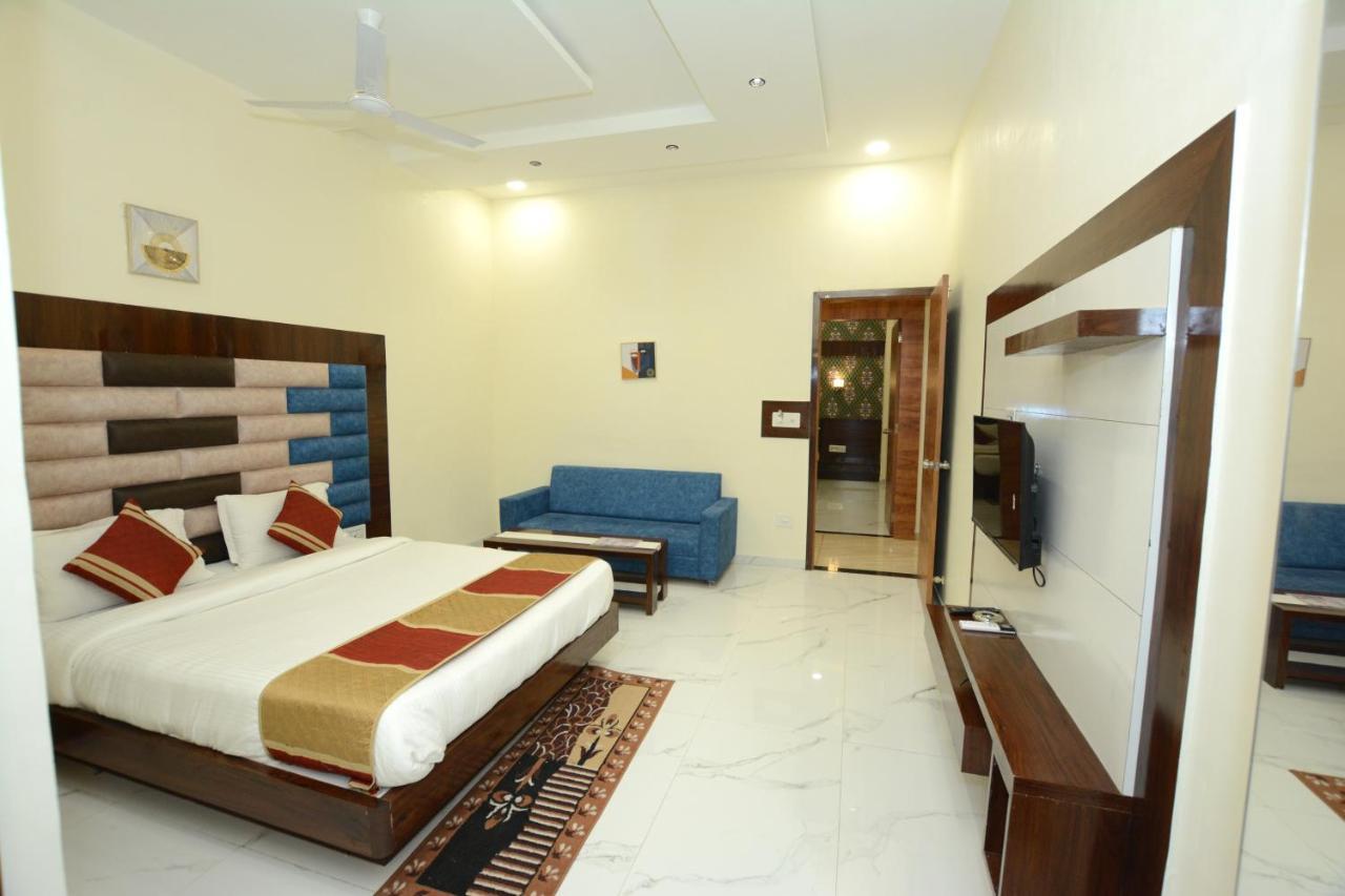 Hotel Villa Inn Anand Luaran gambar