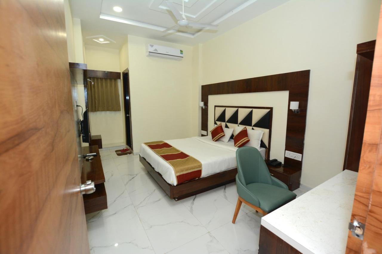 Hotel Villa Inn Anand Luaran gambar