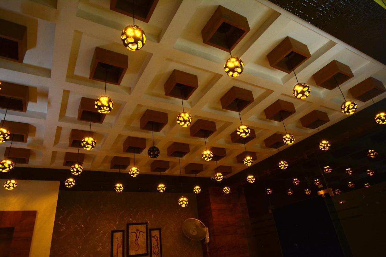 Hotel Villa Inn Anand Luaran gambar